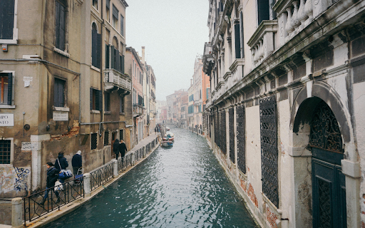 A Canal in a City from Chrome web store to be run with OffiDocs Chromium online A Canal in a City from Chrome web store to be run with OffiDocs Chromium online