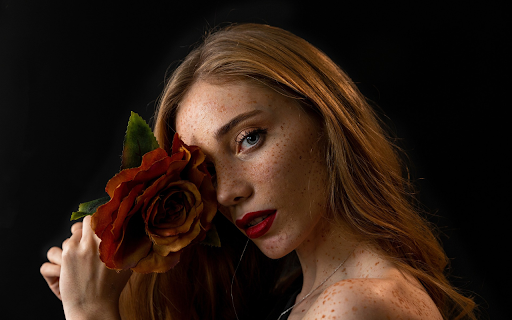 Blonde Girl with Flowers from Chrome web store to be run with OffiDocs Chromium online Blonde Girl with Flowers from Chrome web store to be run with OffiDocs Chromium online