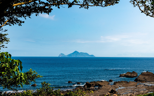 Blue sea and volcano from Chrome web store to be run with OffiDocs Chromium online Blue sea and volcano from Chrome web store to be run with OffiDocs Chromium online