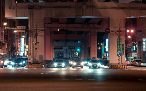 Cars at an Intersection during Night Time from Chrome web store to be run with OffiDocs Chromium online Cars at an Intersection during Night Time from Chrome web store to be run with OffiDocs Chromium online
