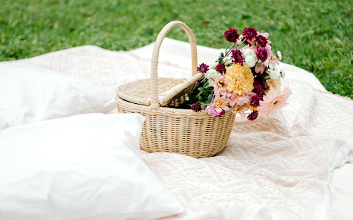 Flower Basket on the Lawn from Chrome web store to be run with OffiDocs Chromium online Flower Basket on the Lawn from Chrome web store to be run with OffiDocs Chromium online