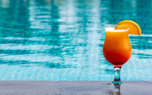 Glass of water by the pool from Chrome web store to be run with OffiDocs Chromium online Glass of water by the pool from Chrome web store to be run with OffiDocs Chromium online