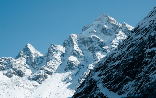 Mountain peaks covered with snow from Chrome web store to be run with OffiDocs Chromium online Mountain peaks covered with snow from Chrome web store to be run with OffiDocs Chromium online