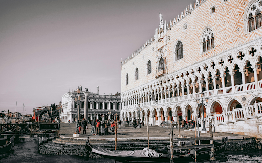 Tourists in Front of Palazzo Ducale in Venice Ital from Chrome web store to be run with OffiDocs Chromium online Tourists in Front of Palazzo Ducale in Venice Ital from Chrome web store to be run with OffiDocs Chromium online