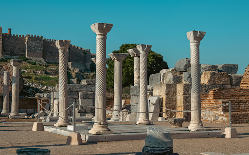 View of Columns in the Basilica of St. John from Chrome web store to be run with OffiDocs Chromium online View of Columns in the Basilica of St. John from Chrome web store to be run with OffiDocs Chromium online