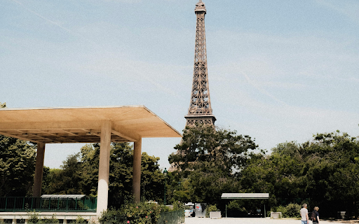 View of the Eiffel Tower from a Park from Chrome web store to be run with OffiDocs Chromium online View of the Eiffel Tower from a Park from Chrome web store to be run with OffiDocs Chromium online