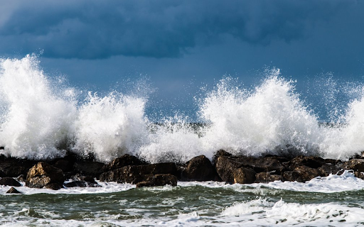 Waves Crashing on the Shore from Chrome web store to be run with OffiDocs Chromium online Waves Crashing on the Shore from Chrome web store to be run with OffiDocs Chromium online