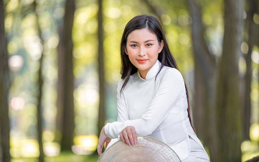 woman wearing ao dai from Chrome web store to be run with OffiDocs Chromium online woman wearing ao dai from Chrome web store to be run with OffiDocs Chromium online