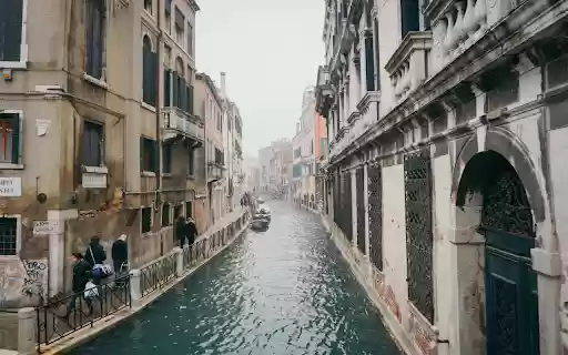 A Canal in a City from Chrome web store to be run with OffiDocs Chromium online A Canal in a City from Chrome web store to be run with OffiDocs Chromium online